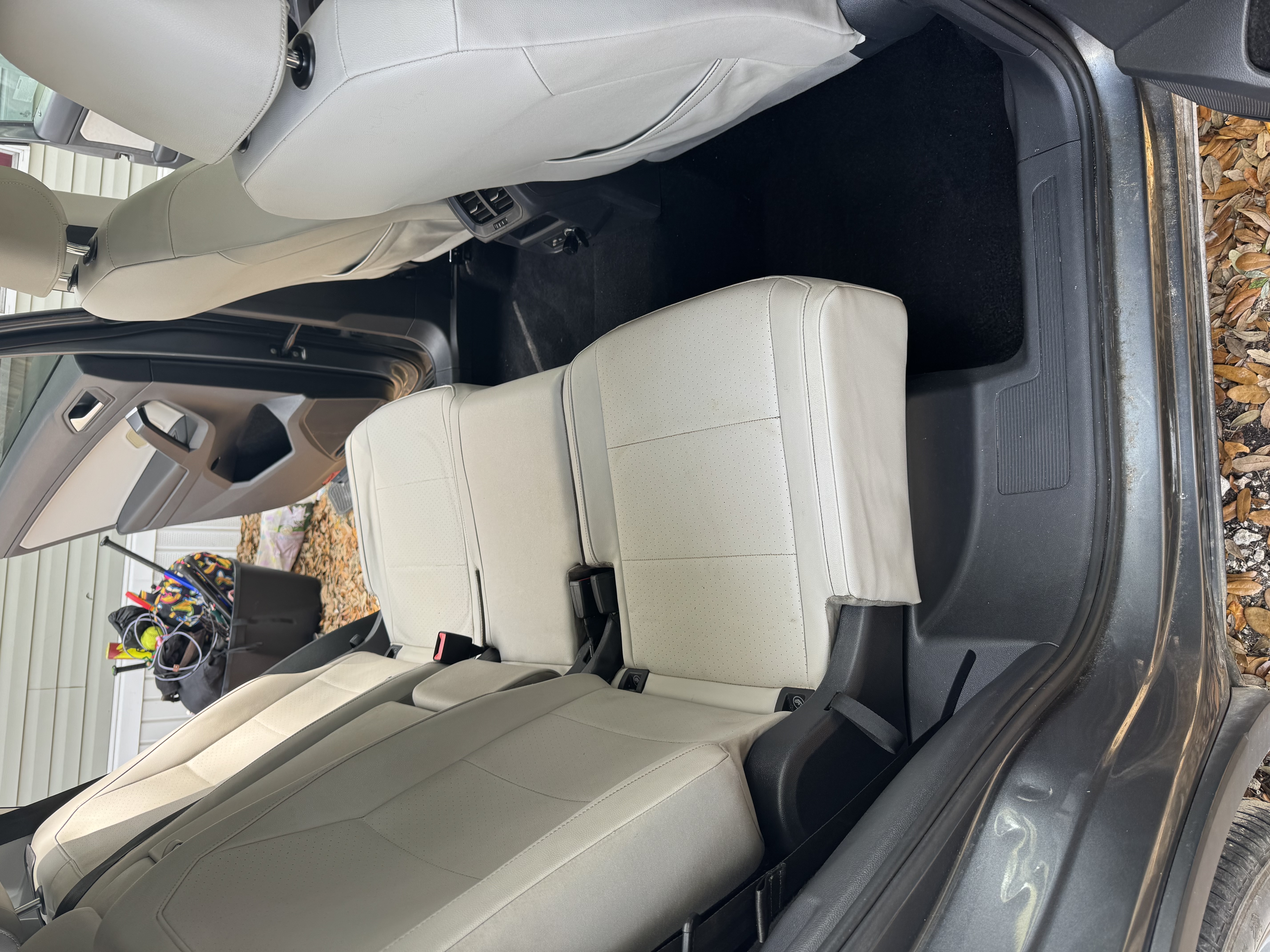 Volkswagen Tiguan rear seating side view after interior reset